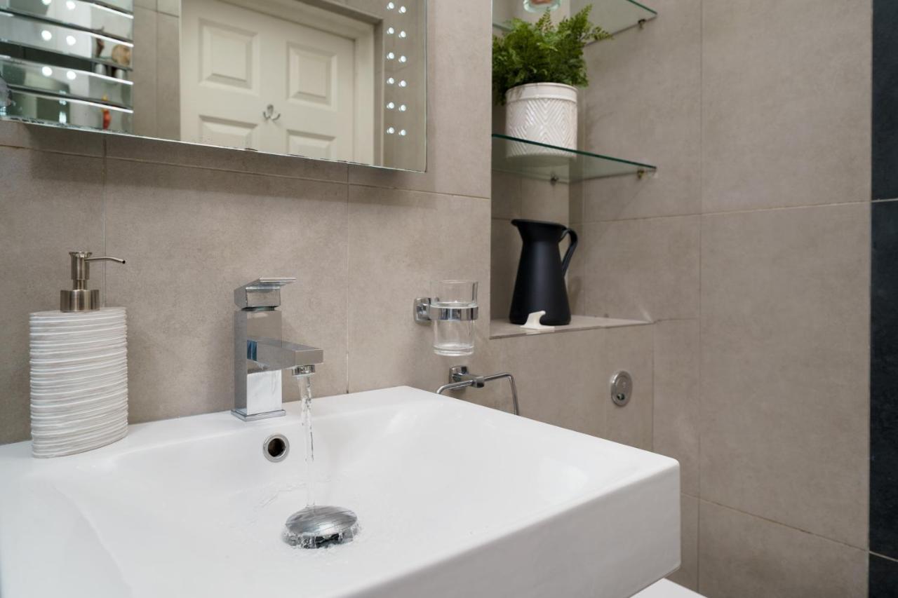 2 Bedr, 3 Beds, 1 Bath Thames, Trafalgar Sq Londres Exterior foto